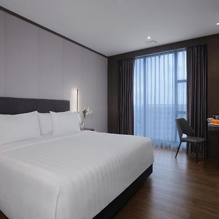 Harper Premier Nagoya Batam Exterior foto