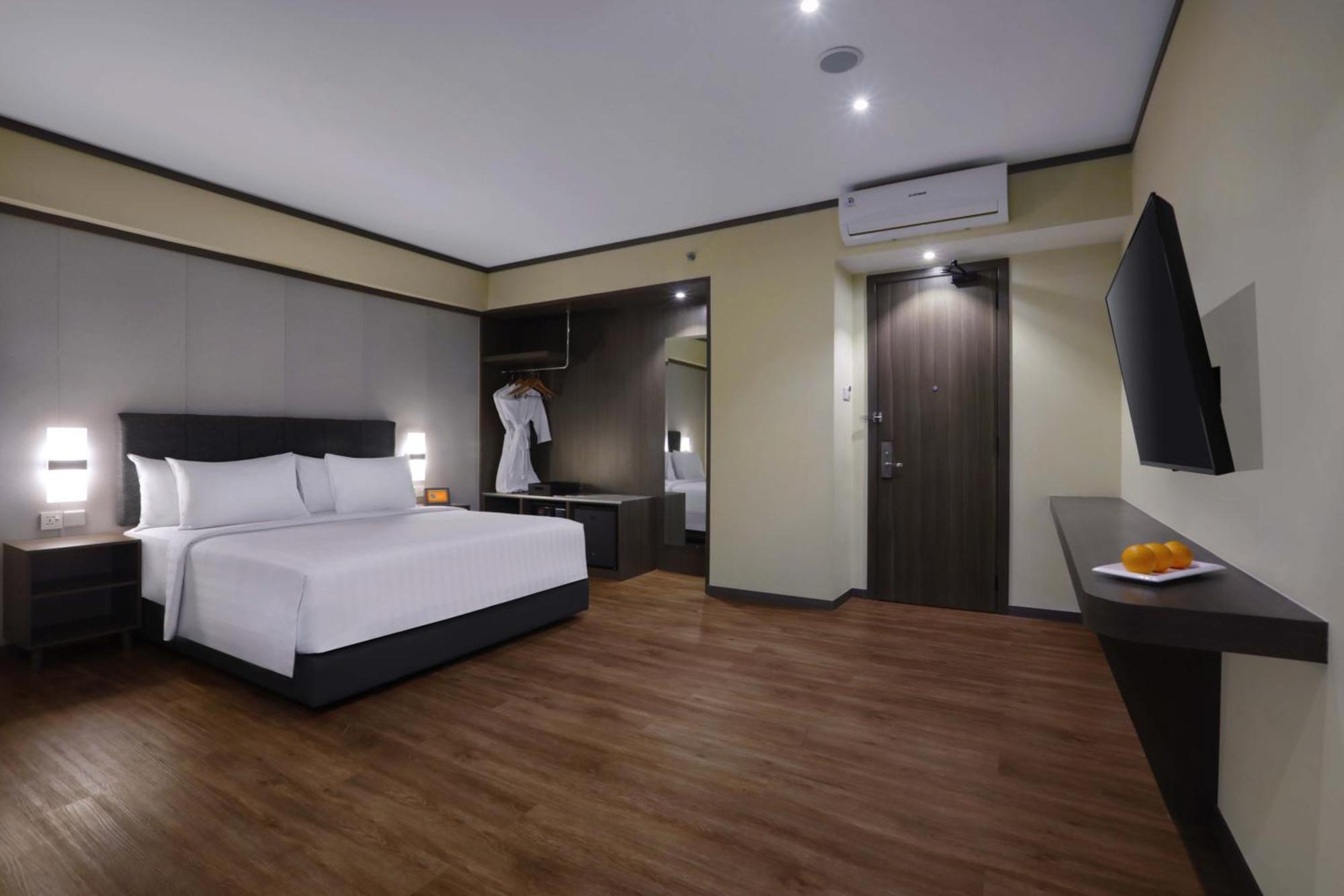 Harper Premier Nagoya Batam Exterior foto
