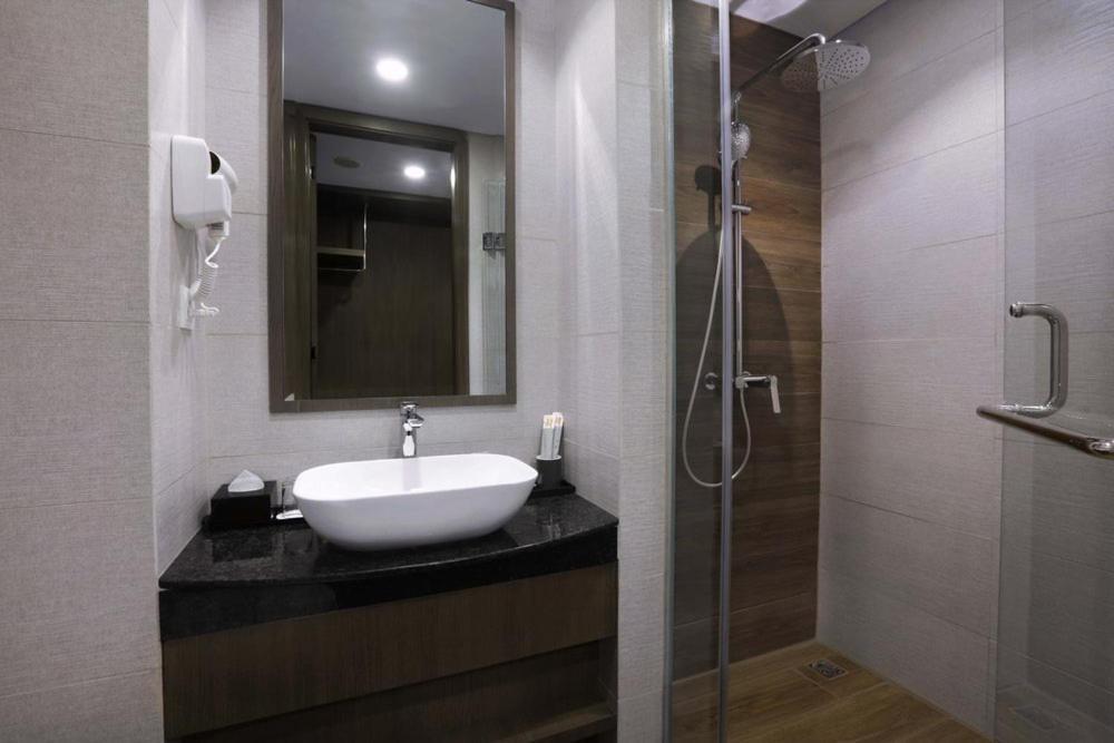 Harper Premier Nagoya Batam Exterior foto