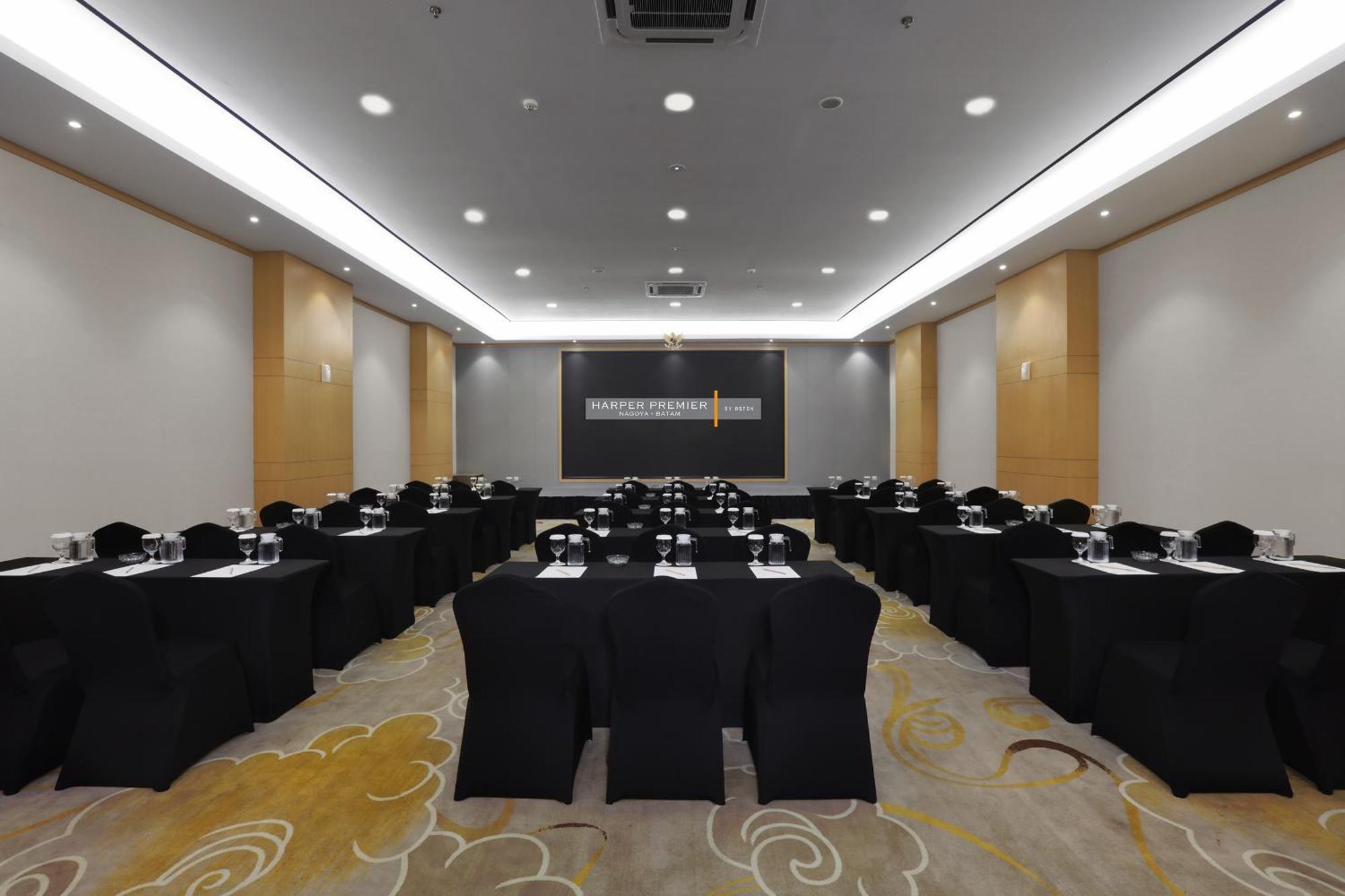 Harper Premier Nagoya Batam Exterior foto