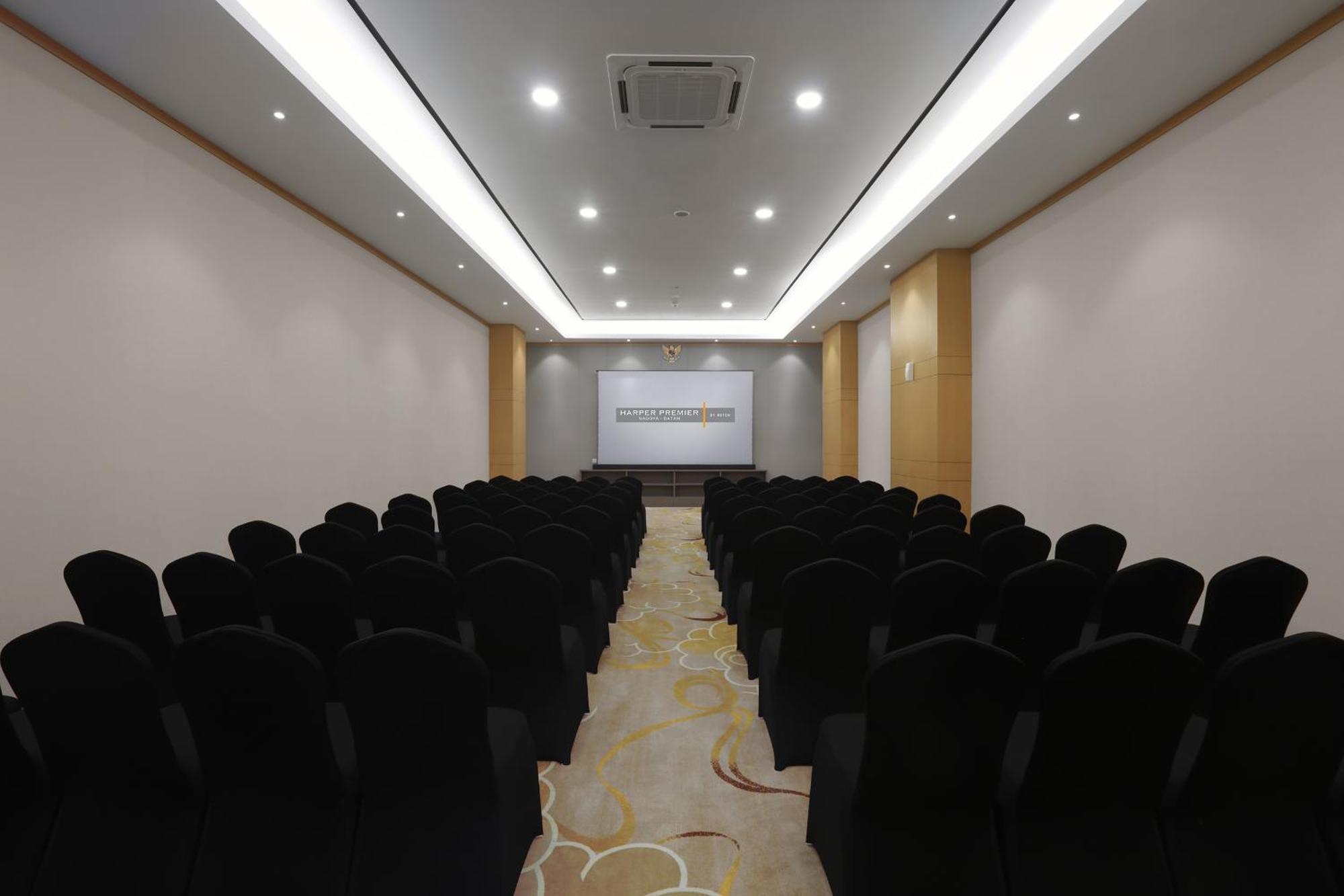 Harper Premier Nagoya Batam Exterior foto
