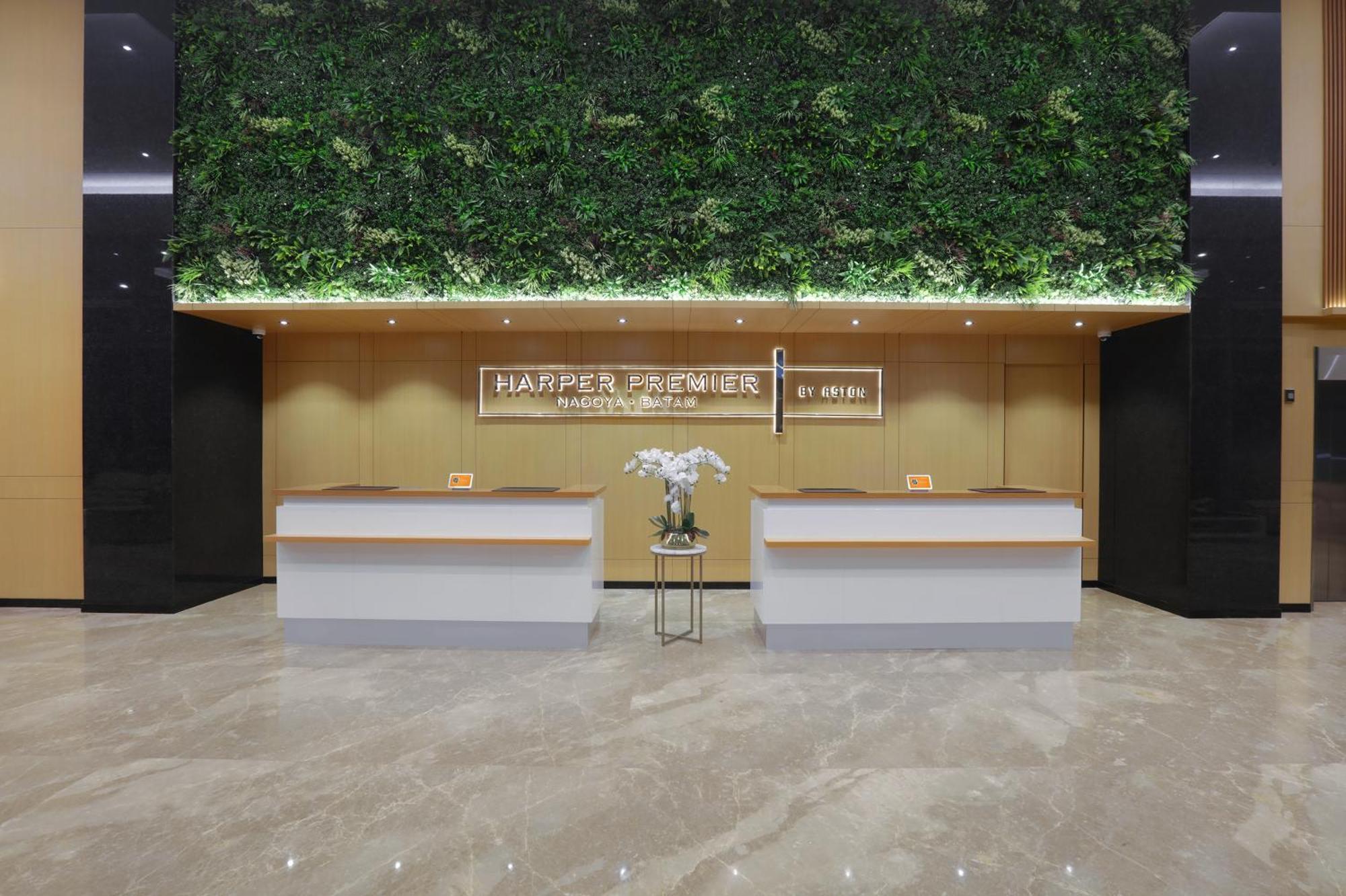 Harper Premier Nagoya Batam Exterior foto