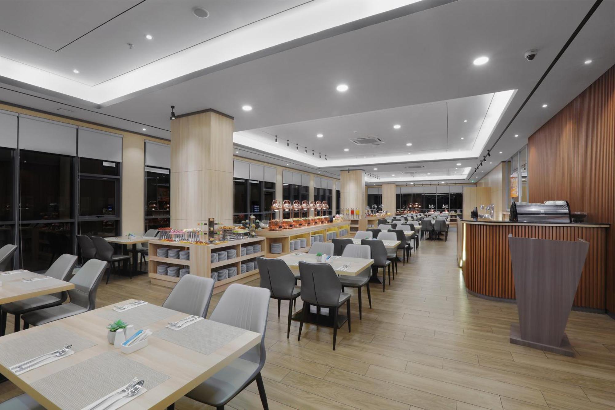 Harper Premier Nagoya Batam Exterior foto